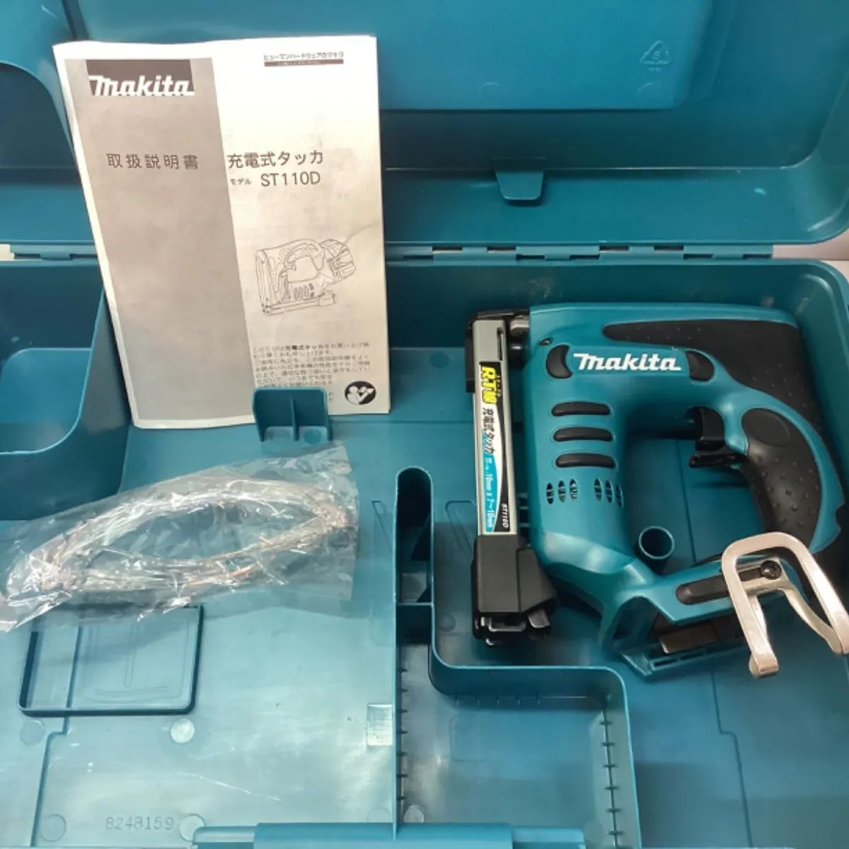 ② MAKITA（マキタ） 14.4V充電式タッカ ST110D - Shop工具王 - メルカリ