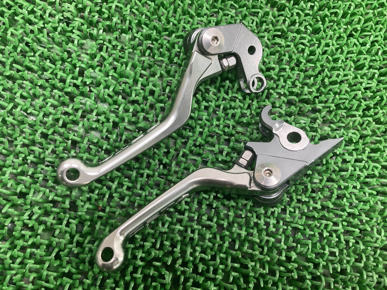 ZETA製250EXC レバー 左右 社外 バイク 部品 KTM 99-05年 3フィンガー アルミ ピボットレバー ブレーキレバー
