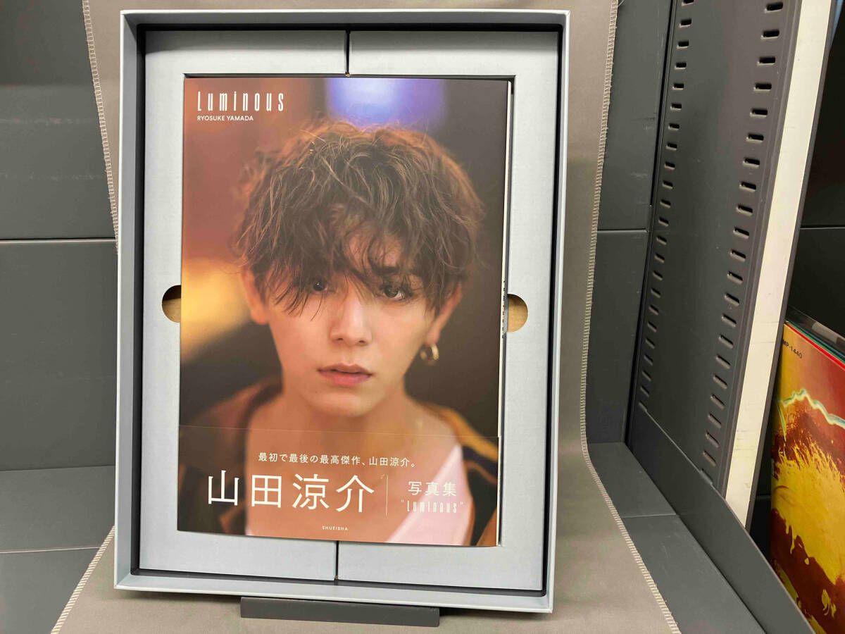 【限定価格】山田涼介 30thプレミアムBOX 初回限定版 山田涼介 写真集 初回限定版 30th Anniversary プレミアムBOX - メルカリ