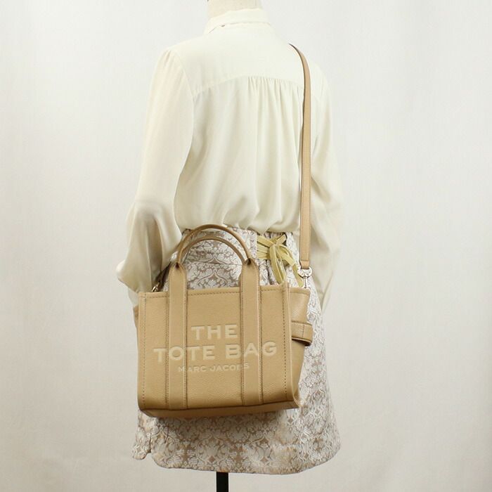 新品 未使用】マークジェイコブス MARC JACOBS THE MICRO TOTE トートバッグ ブランド H009L01SP21 230  CAMEL ベージュ系 - メルカリ