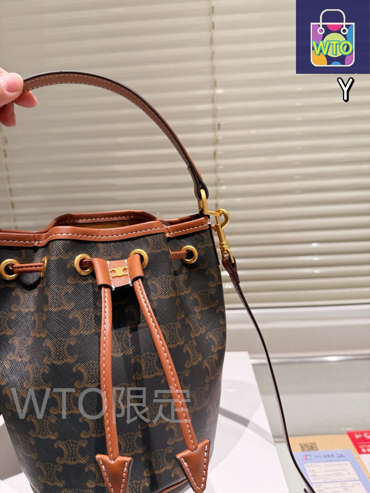 今日特価】CELINE Teen Clara スモール ドローストリング