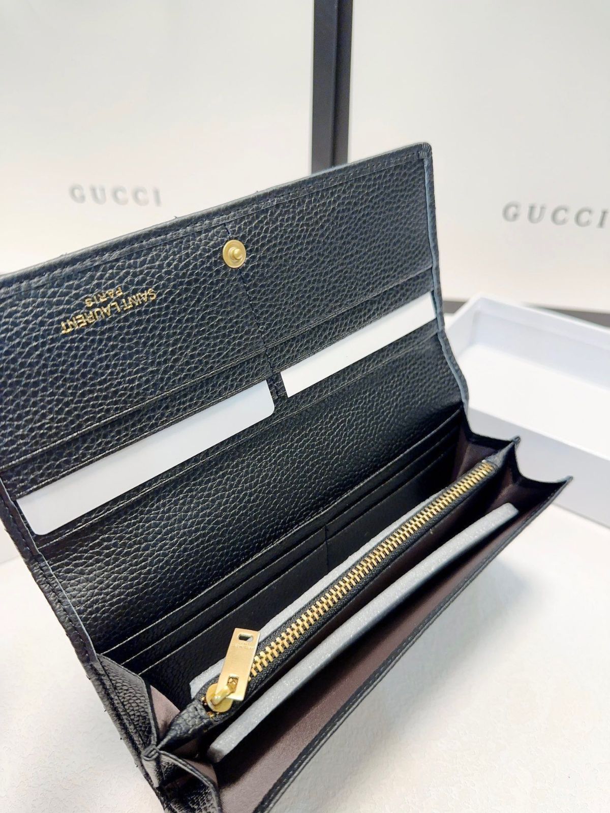 細工が精緻で コーナーに匹敵する