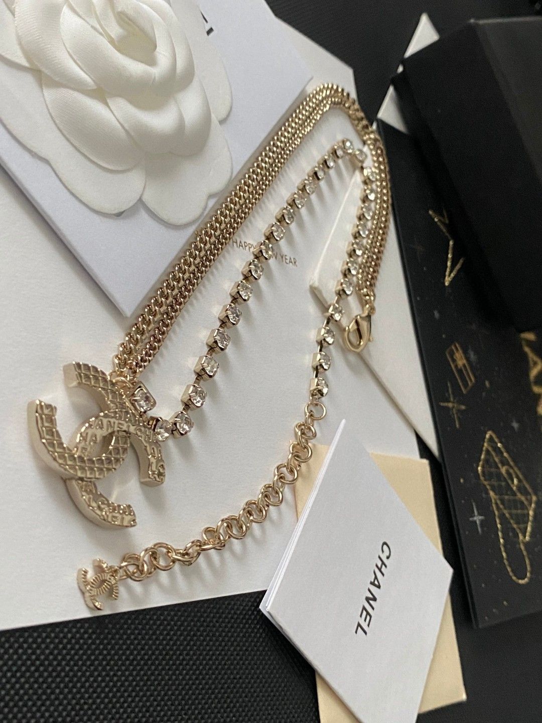 CHANEL ヴィンテージネックレス　ホワイト 今日特価】Chanel ヴィンテージ ネックレス 送料無料！限定価格