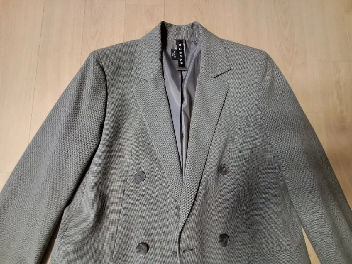 新品ユキトリイGプリーツジャケット42サイズ ユキトリイGプリーツ