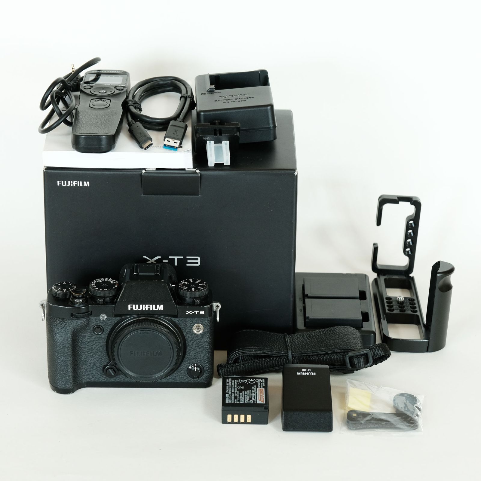 富士フィルム FUJIFILM X-T3 ボディ 本体 中古 美品 完動品