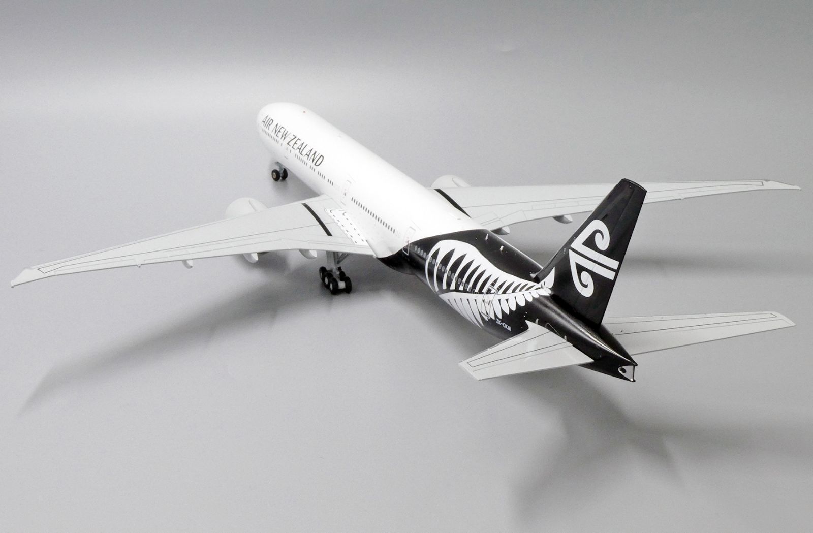 Jcwings ニュージーランド航空 777-300ER ZK-OKM 1/200 XX2304