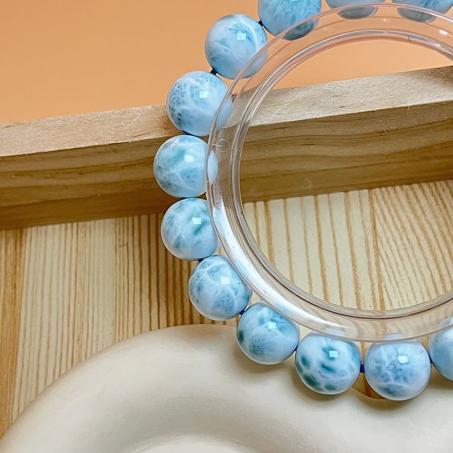 ドミニカ共和国産のラリマー ペクトライト