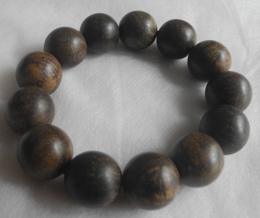 伽羅 agarwood