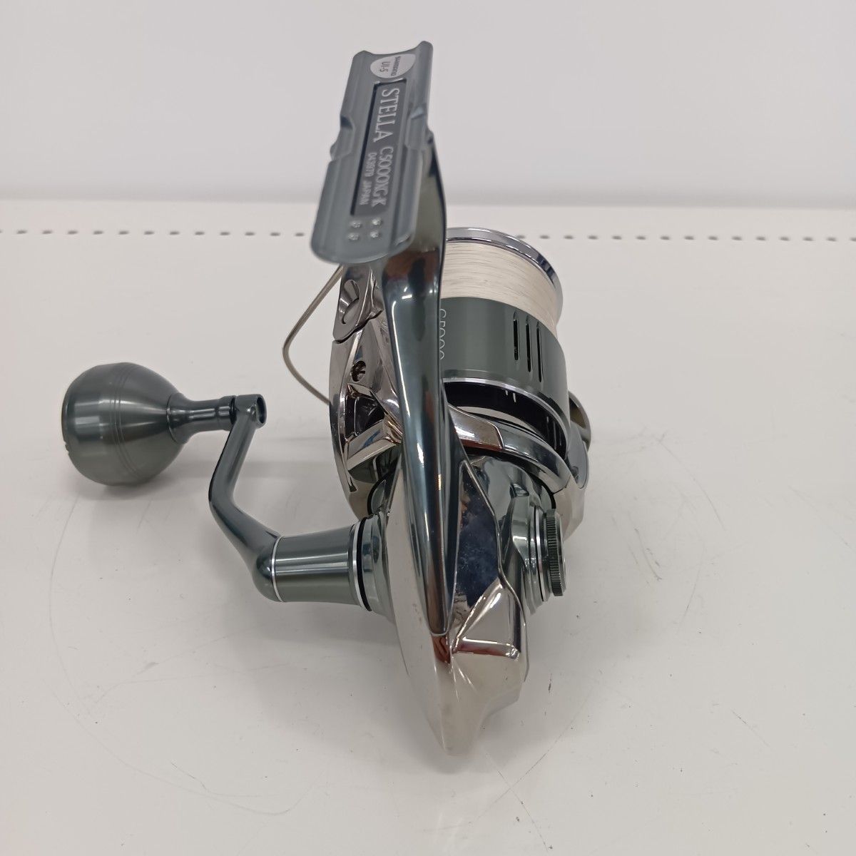 SHIMANO - SHIMANO シマノ 043979 釣り用品 リール スピニングリール 22ステラ C5000XG-K キズ有 程度B リールホルダー 056_1.jpg?20220224101442