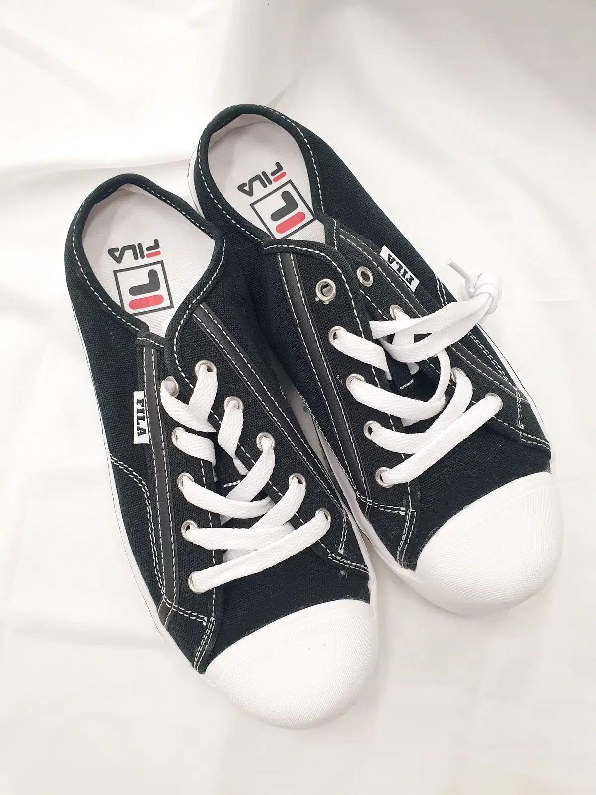 FILA フィラ ミュール スニーカー 250