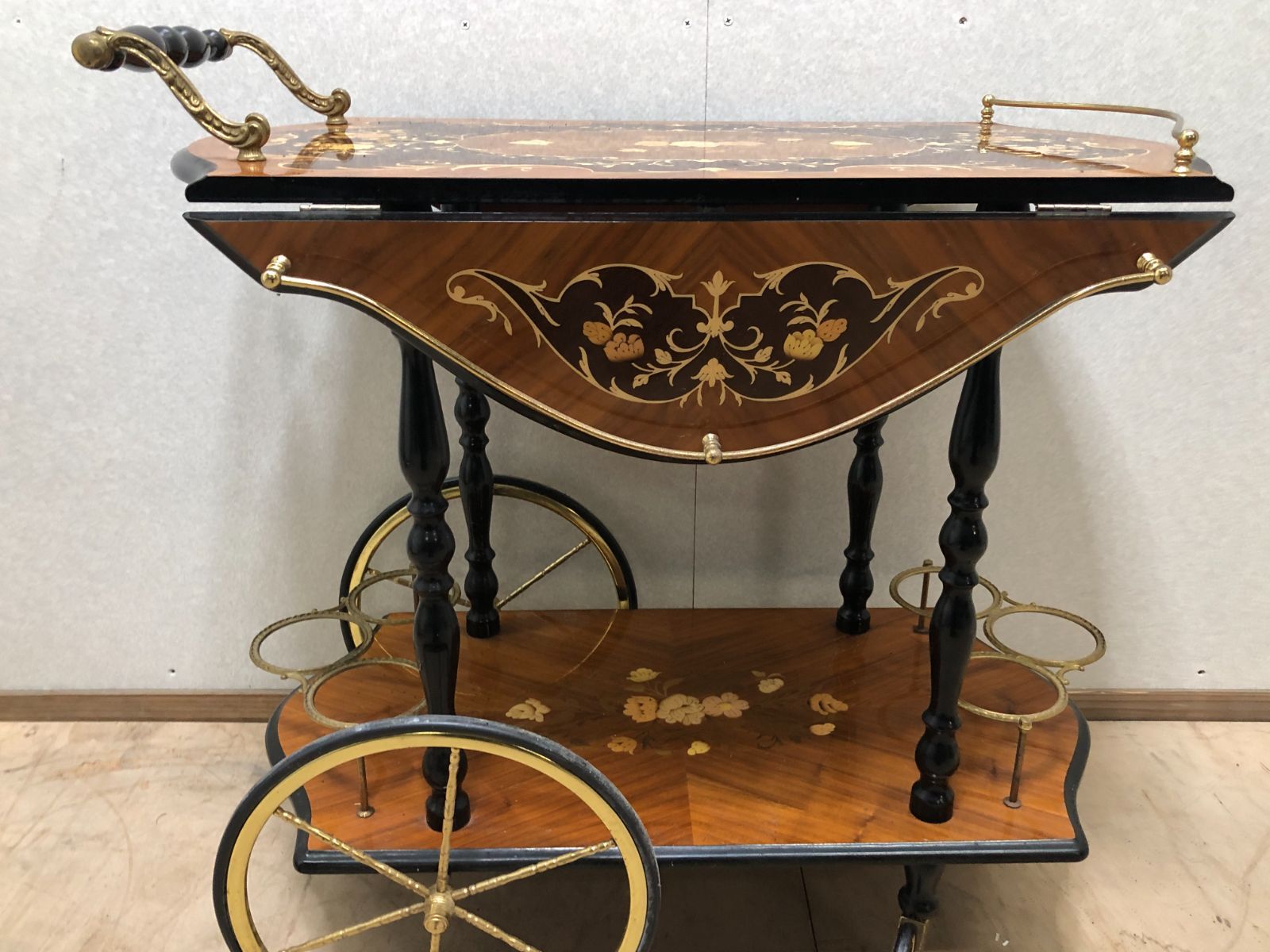 キッチンワゴン 象嵌細工 イタリア製 バタフライ天板 折りたたみ天板