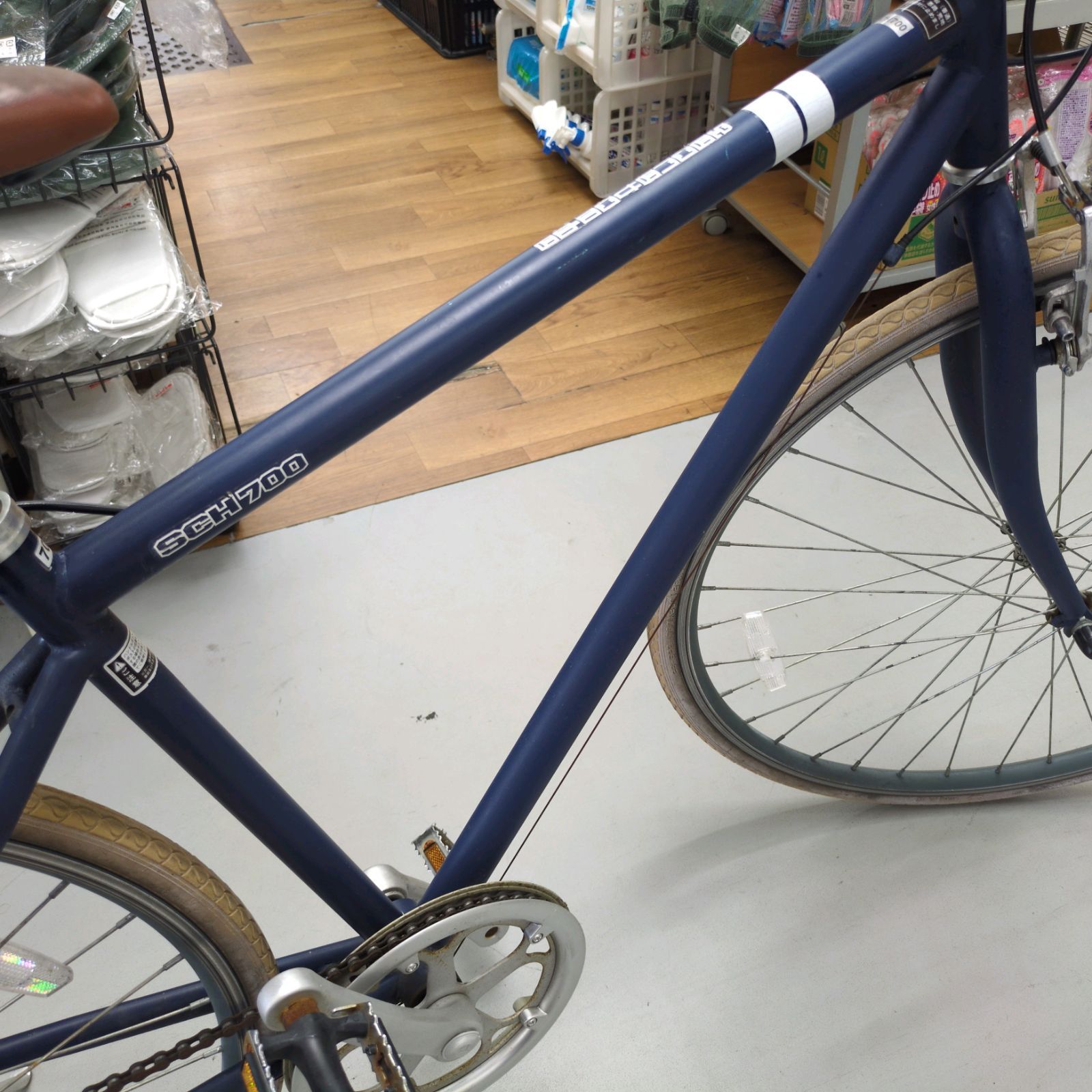 J060 ☆サビキズ使用感有り☆クロスバイク☆アサヒ☆SCH700☆6段☆700