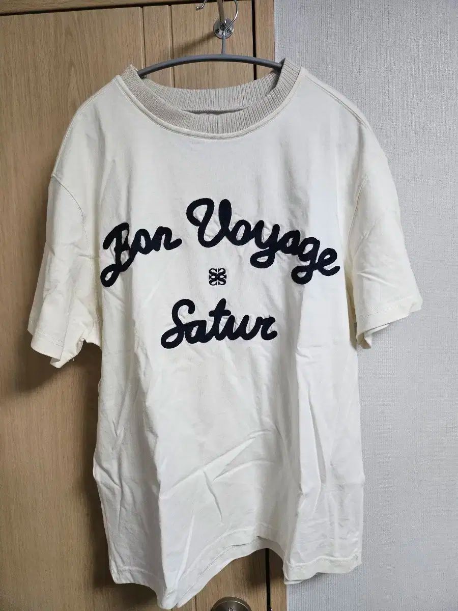 【SATUR】新商品★セッター ロゴ 刺繍 ボヤージュ 半袖 SATUR】新商品☆セッター ロゴ 刺繍 ボヤージュ 半袖 (SATUR/T