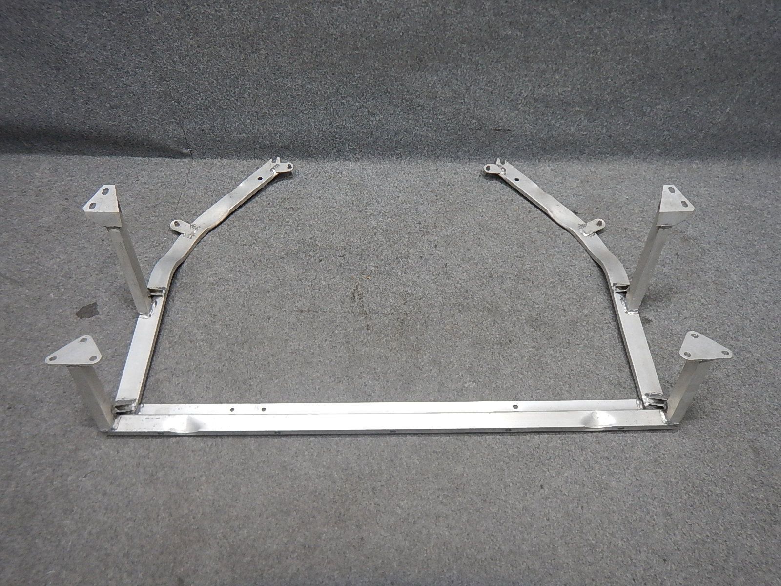 アウディ TT 8J 3.2クワトロ エンジンサポートサブフレーム サスペンションクロスメンバー サブフレームフロントエンジンクレードルサスペンションマウントホルダー 8J8 802 017E 101917