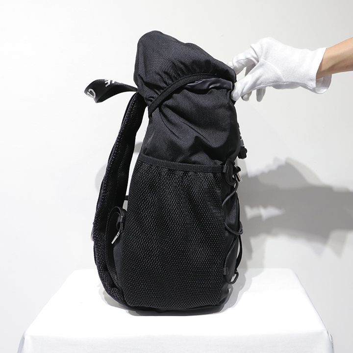 セリーヌ ロゴテープミディアム トレッキング バックパック セリーヌ ロゴテープミディアム トレッキング バックパック