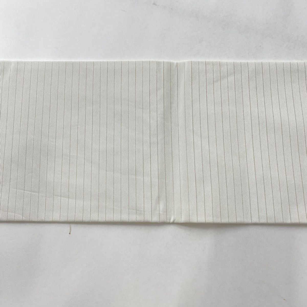 名古屋帯★夏用★絽★正絹★白★刺繍★クリーム　中古　Ｏ-133 名古屋帯 秀品 夏帯 絽 幾何学 クリーム 正絹 【中古】 - メルカリ