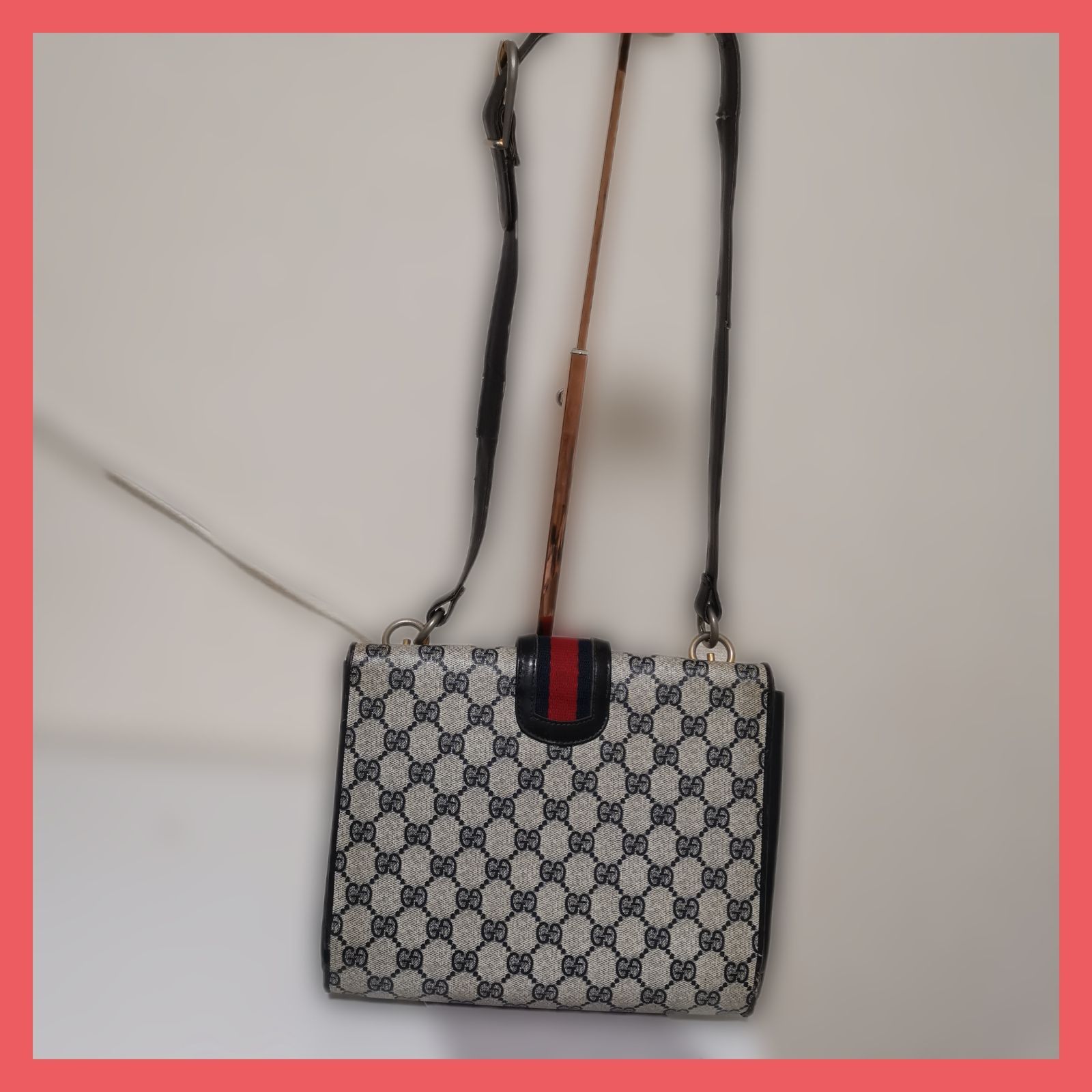 【極美品 正規品】グッチ ショルダーバッグ シェリー カメラ GGスプリーム 極美品 正規品】グッチ ショルダーバッグ シェリー カメラ GG