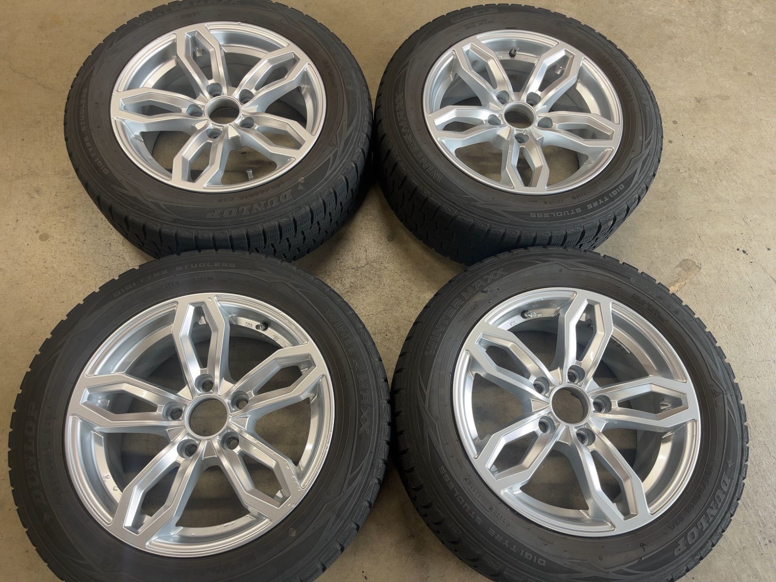 BMW F30 F31 社外品 ダンロップ 冬用付 16インチ 4本セット