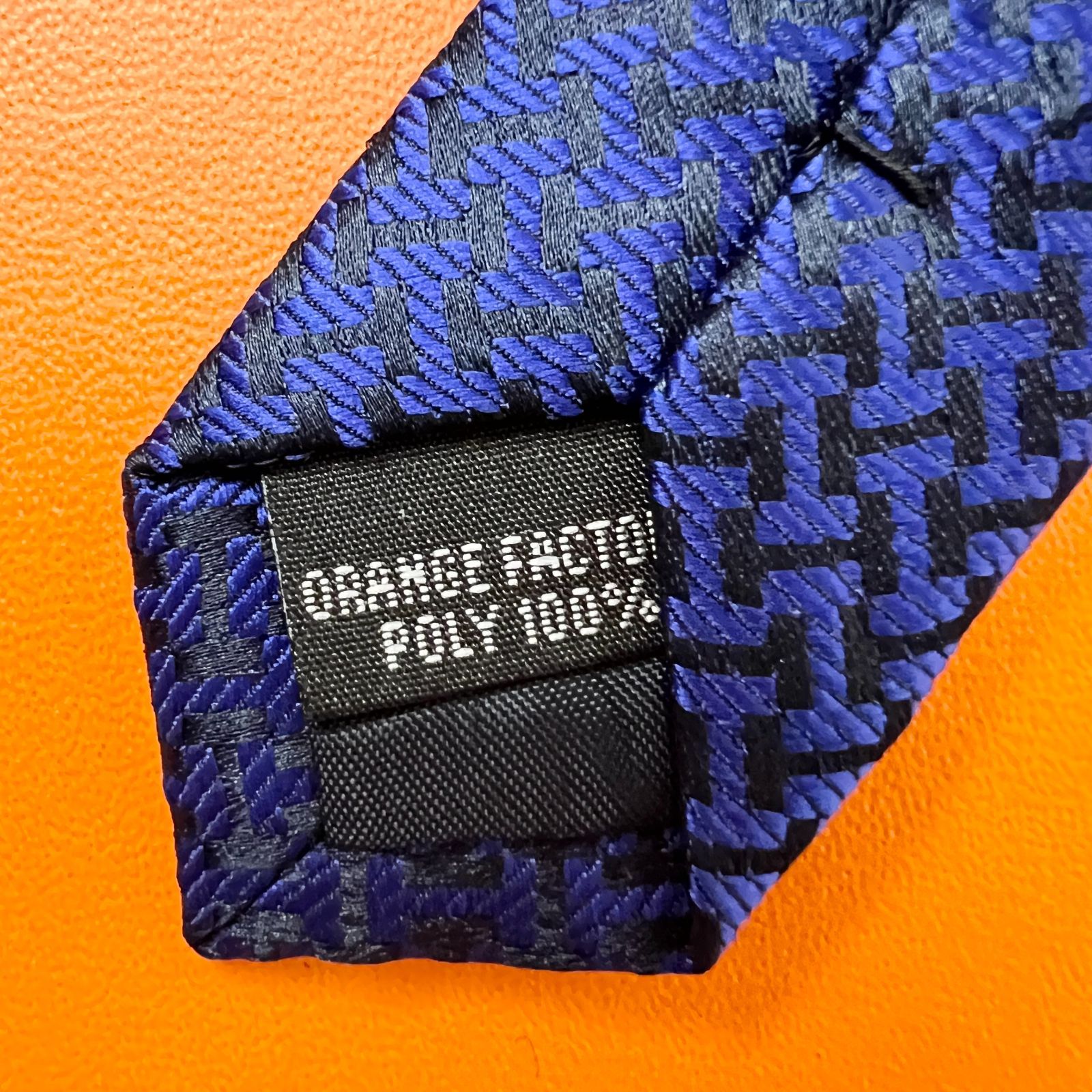 美品 エルメス HERMES ネクタイ ネイビー H織りタイ ファソネH H柄 美品 エルメス HERMES ネクタイ ネイビー H織りタイ ファソネH H柄
