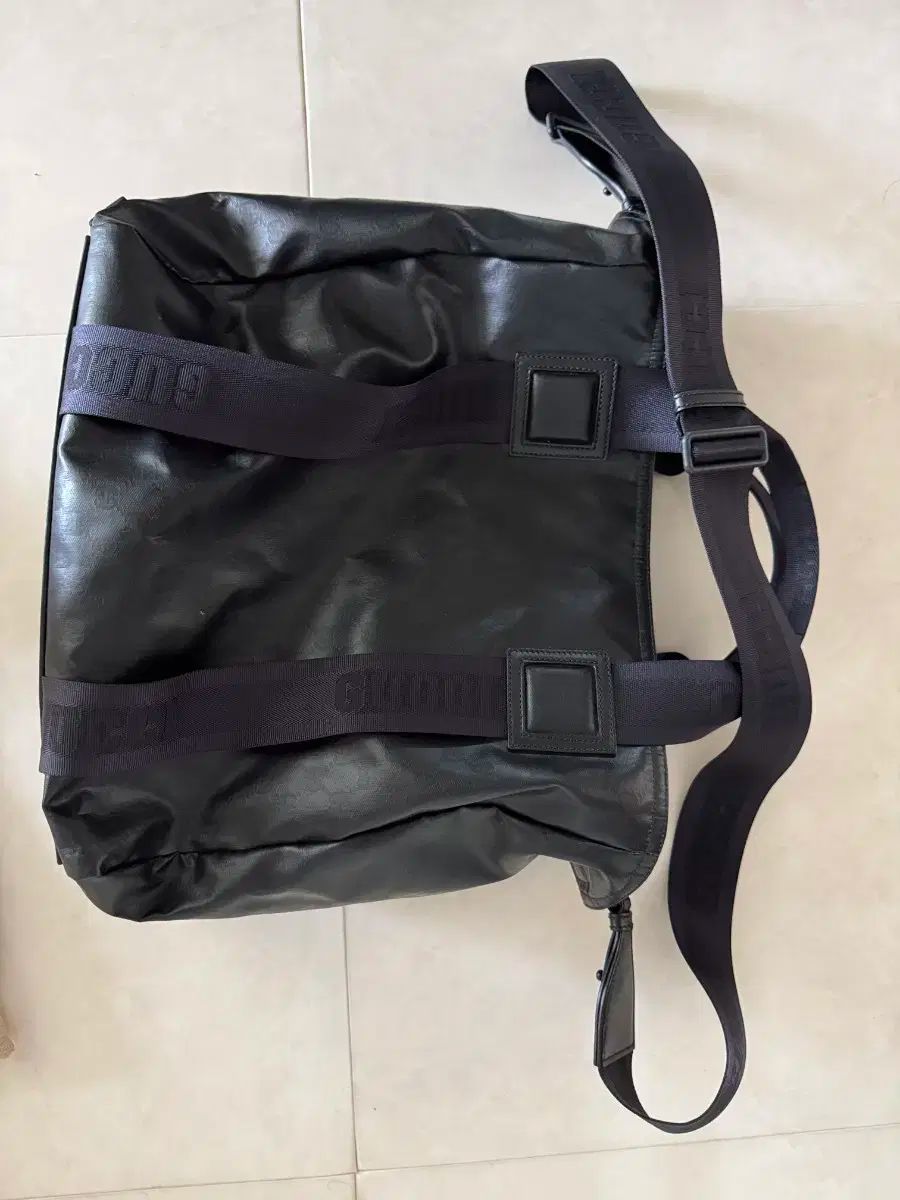 GUCCI グッチ GG マット クリスタル キャンバス トートバッグ 兼 ショルダーバッグ 販売
