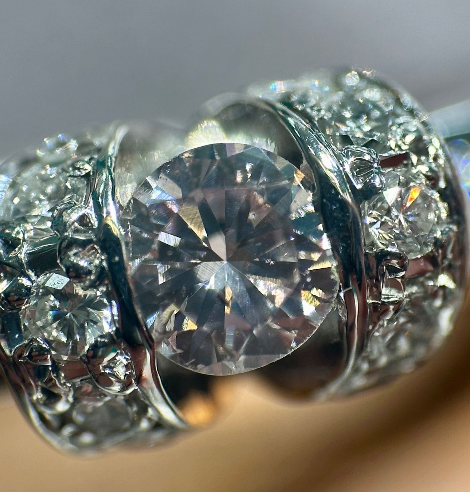 鑑別書付Pt900ライトピンクダイヤ0.224ctダイヤ0.37ctリング - メルカリ 