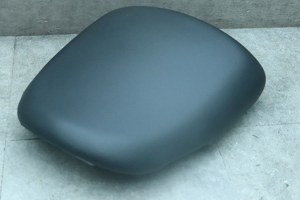 スズキ　GSX1300R HAYABUSA(GW71A)　純正 タンデムシート　24F　破れ無し