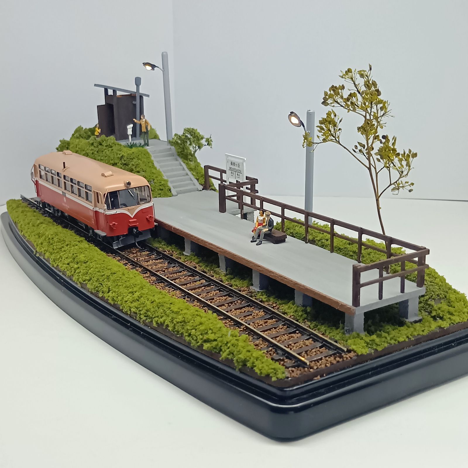 ジオラマ 車両展示台