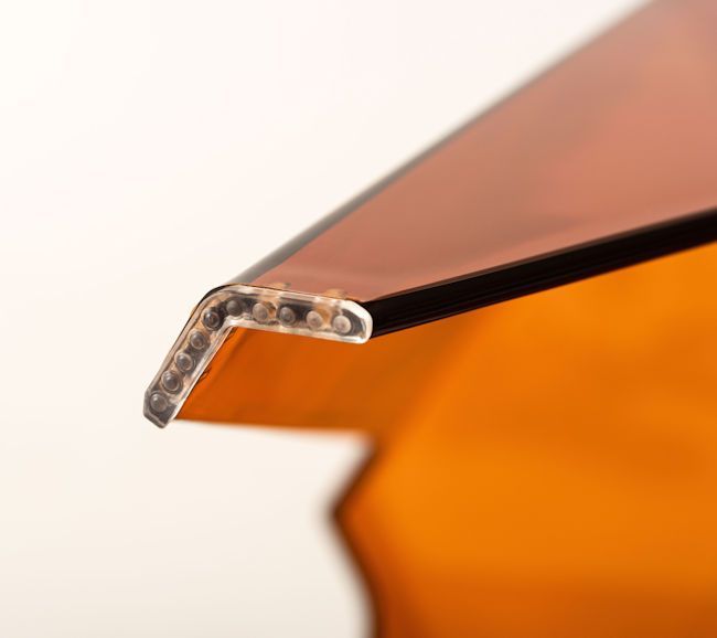 ナイトテーブル