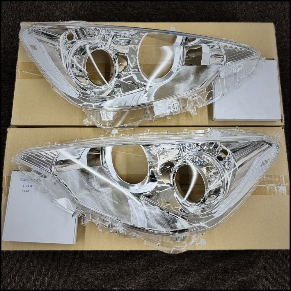トヨタ 純正 TOYOTA 正規 ヘッドランプレンズ RH LH 左右セット 運転席 助手席 アクア NHP10 ハロゲン系 エクステンションスモーク期 パーツ エンジン タイヤ カスタム