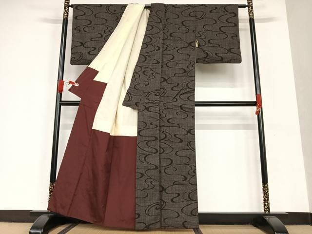 平和屋着物●錦麗手織紬　100亀甲　よろけ縞　黒地　証紙付き　正絹　逸品　AAAT0612zg 平和屋着物○錦麗手織紬 100亀甲 よろけ縞 黒地 証紙付き 正絹 逸品