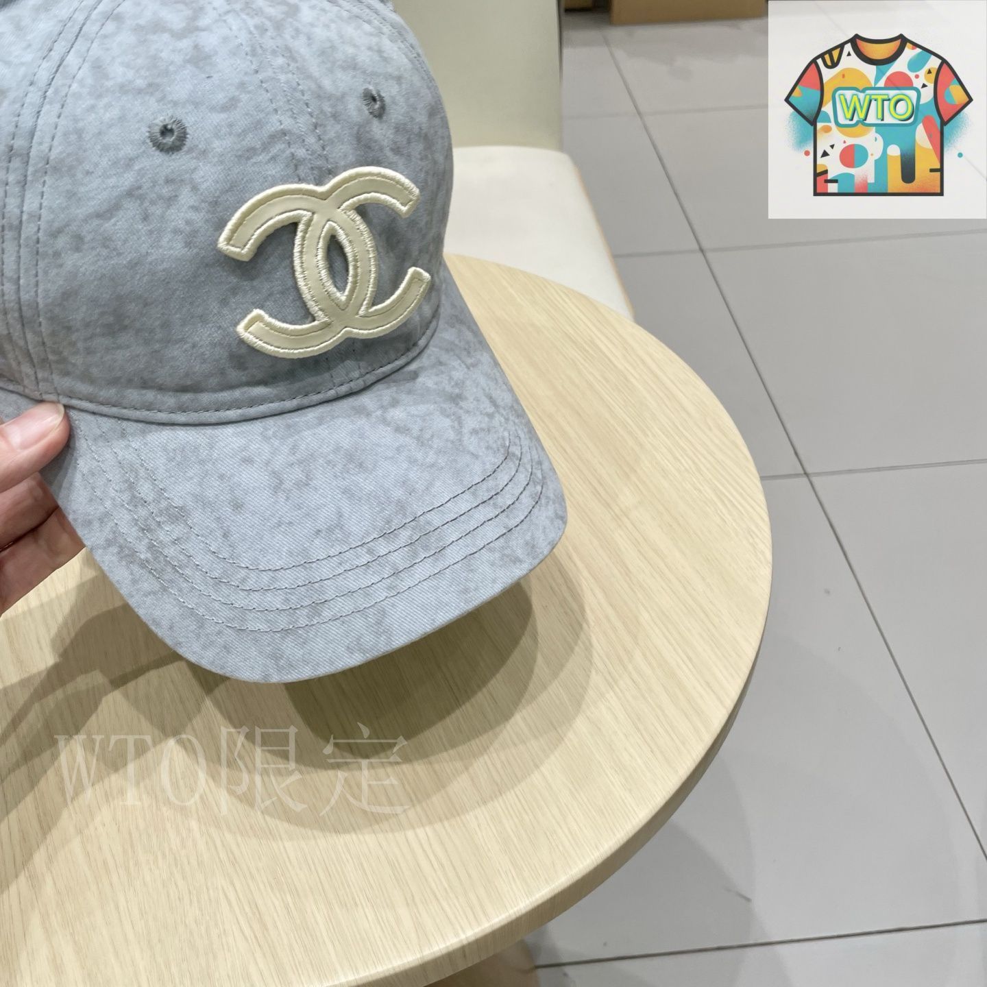 CHANEL ベージュ ベースボールキャップ Chanel（シャネル）のグラデーションベースボールキャップ -WTO