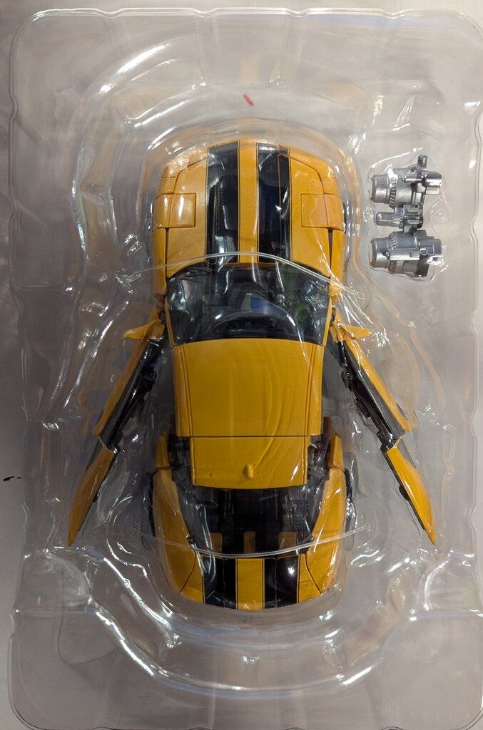タカラトミー バンブルビー 40TH SELECTION Amazon.co.jp: T-SPARK トランスフォーマー 40TH SELECTION