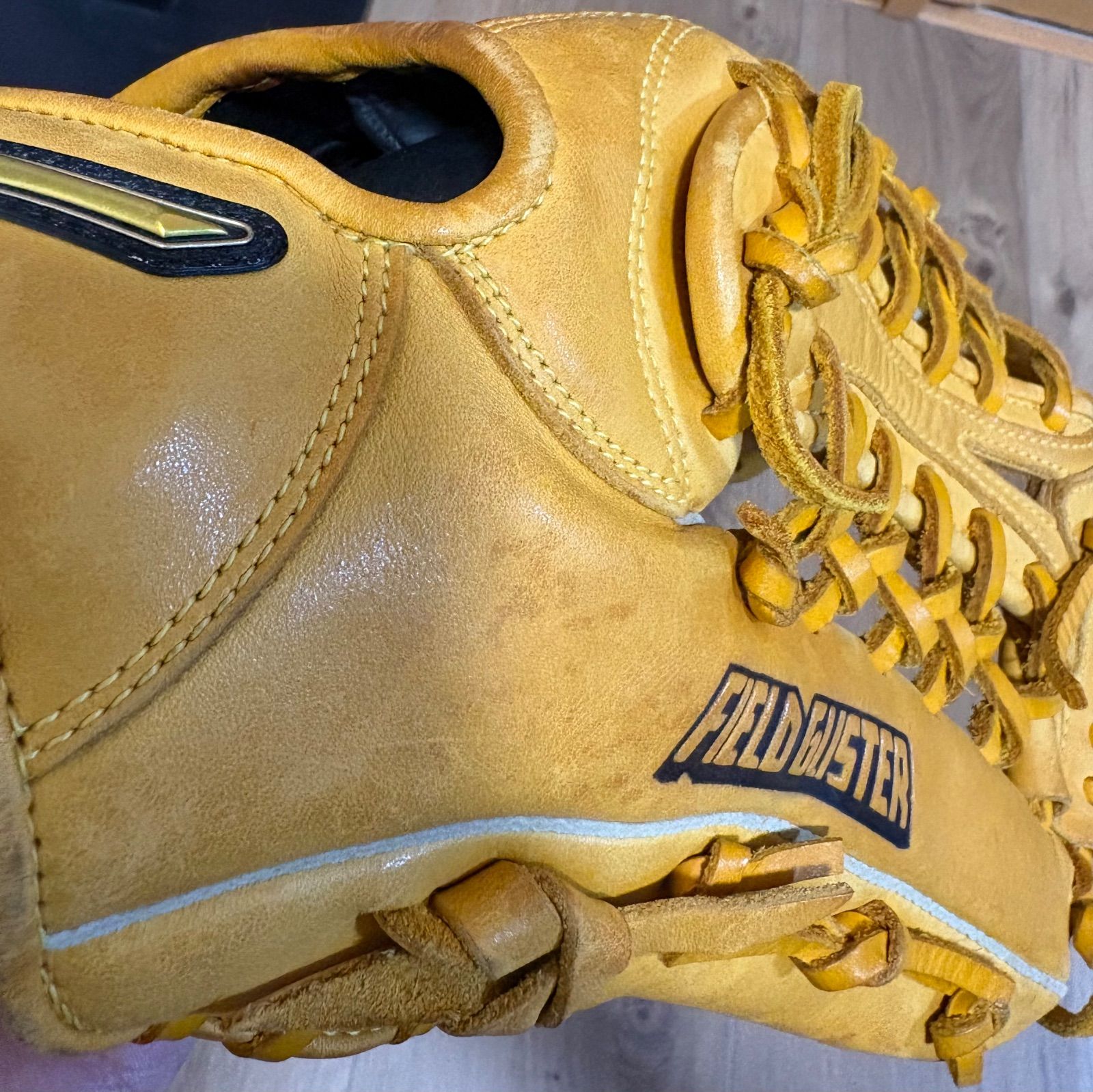 ミズノ軟式グローブ フィールドグリスター イエロー 左利きMizuno