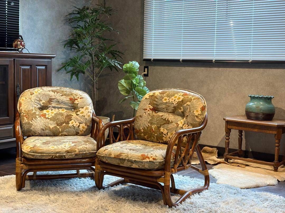 台湾製　ラタン　ヴィンテージ　籐　アームチェア　肘付き椅子　2脚セット SZ 台湾製 ラタン ヴィンテージ 籐 アームチェア 肘付き椅子 2脚