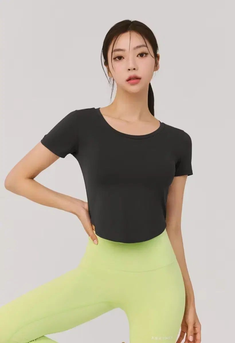 【雷市場（ポンジャン）商品韓国直送】 XEXYMIX(ゼクシィミックス) ゼリー ライト ラウンド クロップドトップス