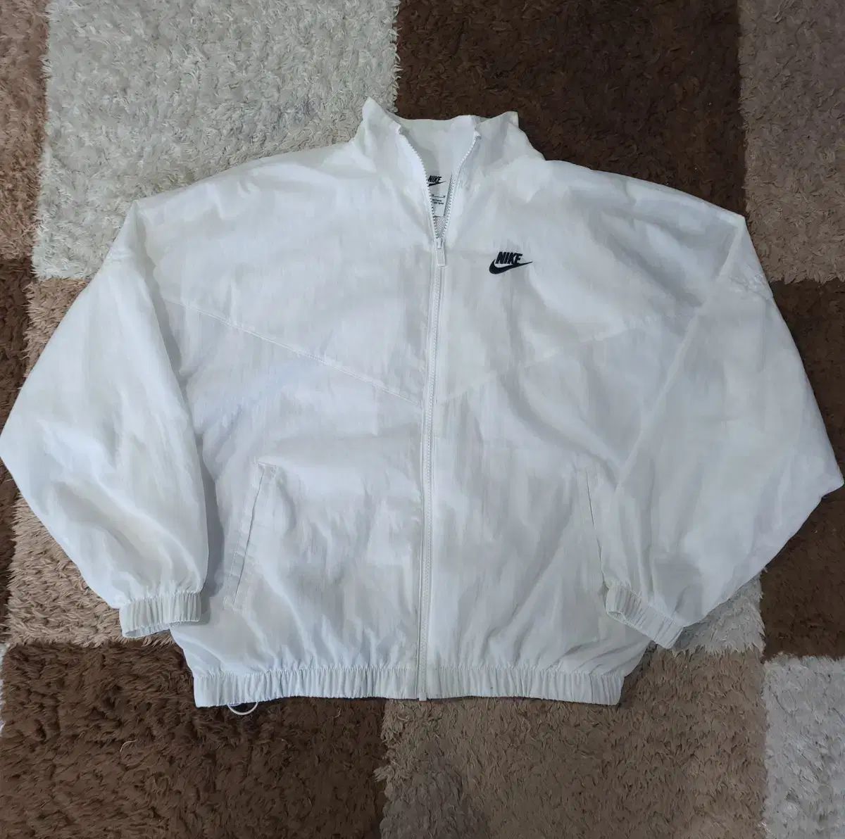 ナイキ NSW レディース ウィンドブレーカー M サイズ
