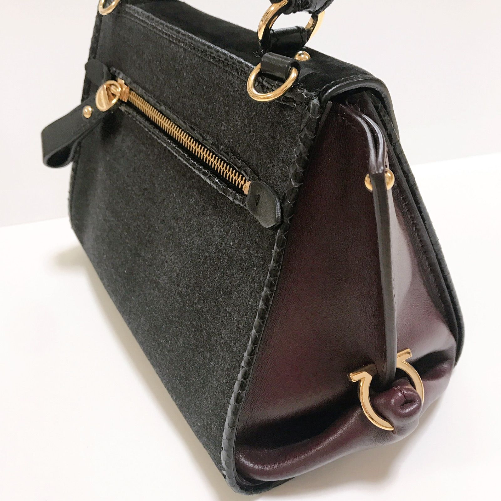 Ferragamo フェラガモ ガンチーニ2way ソフィア上品コーデ トップ