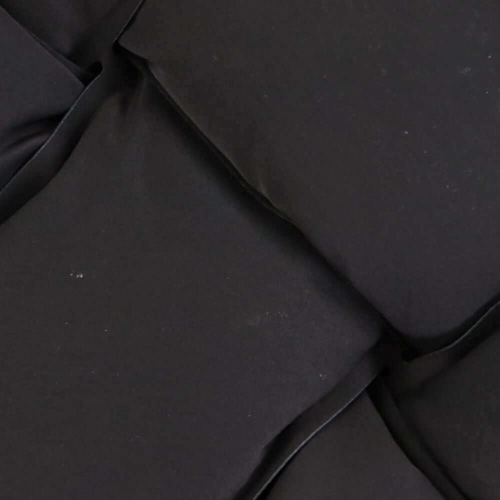 BOTTEGA VENETA (ボッテガヴェネタ) 22AW イントレチャート ダウン