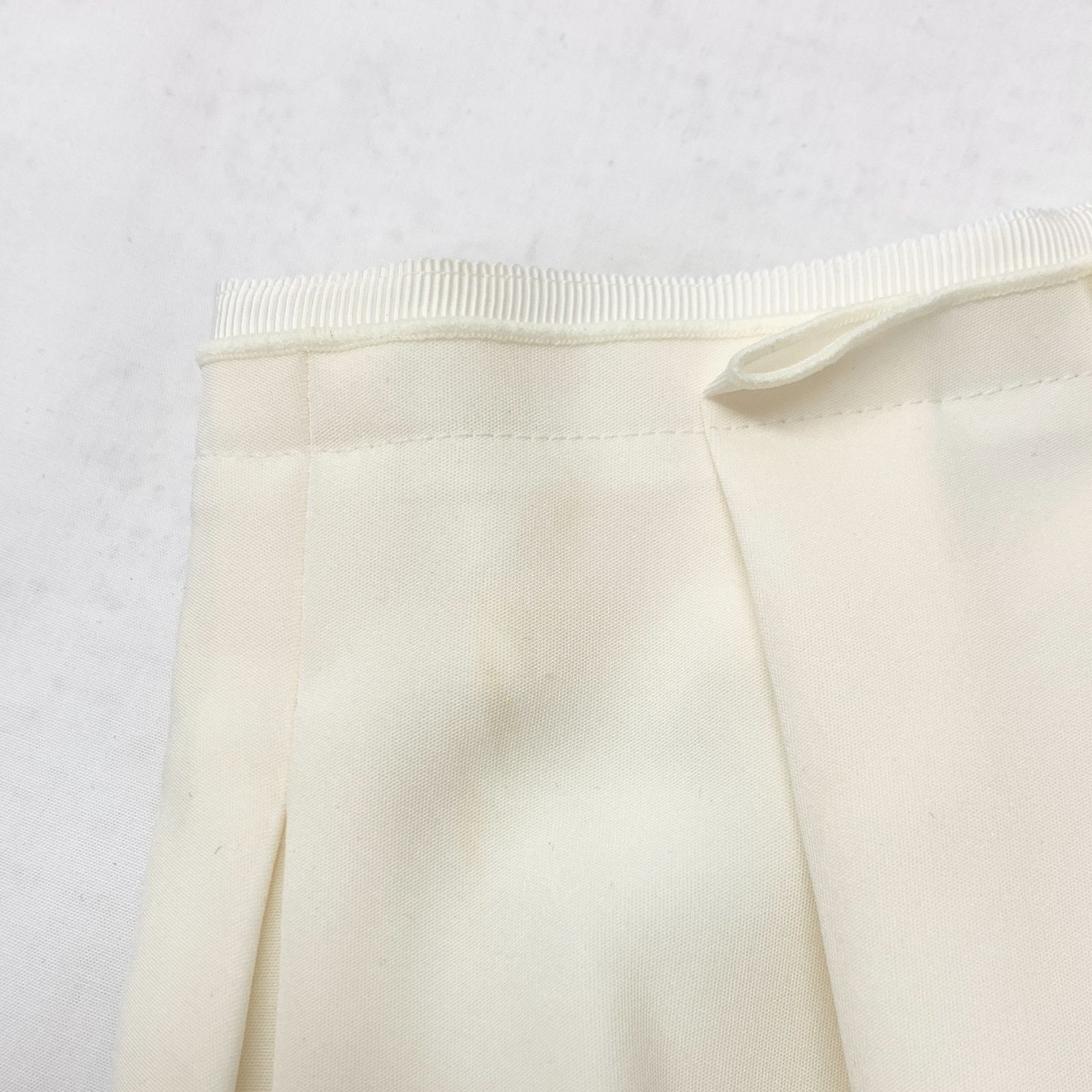 未使用タグ付☆フォクシー　FOXEY  38326 　ホワイト　バロン　スカート FOXEY NEWYORK(フォクシー） バロンスカート 38326