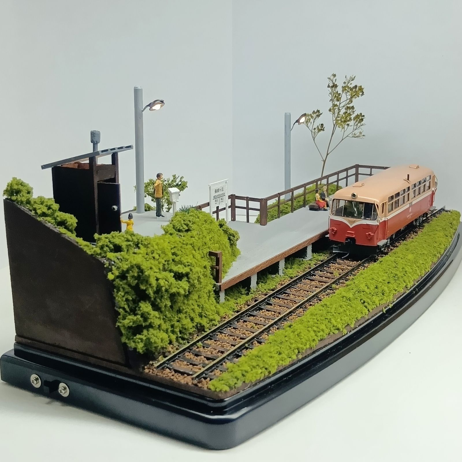 鉄道模型 HOゲージ ジオラマ 車両展示台 無人駅2