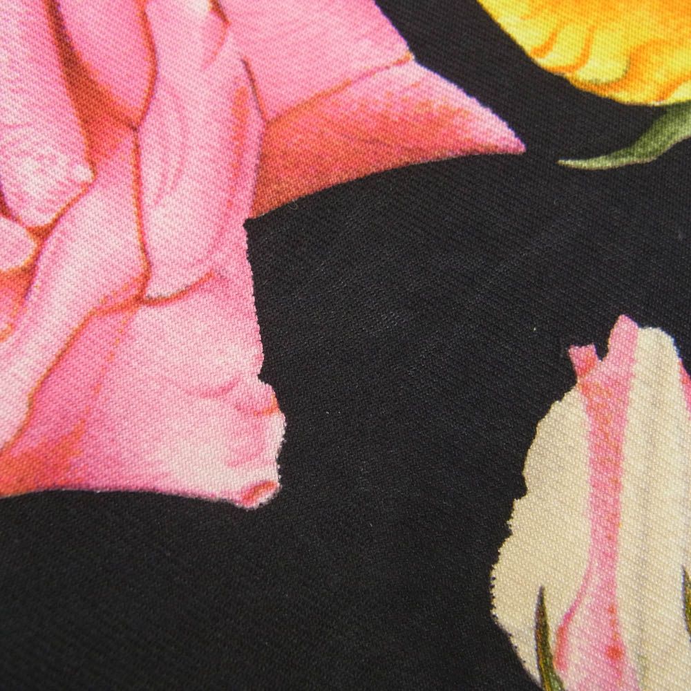 GUCCI グッチ シルク100% 薔薇 バラ フラワー スカーフ ブラック系