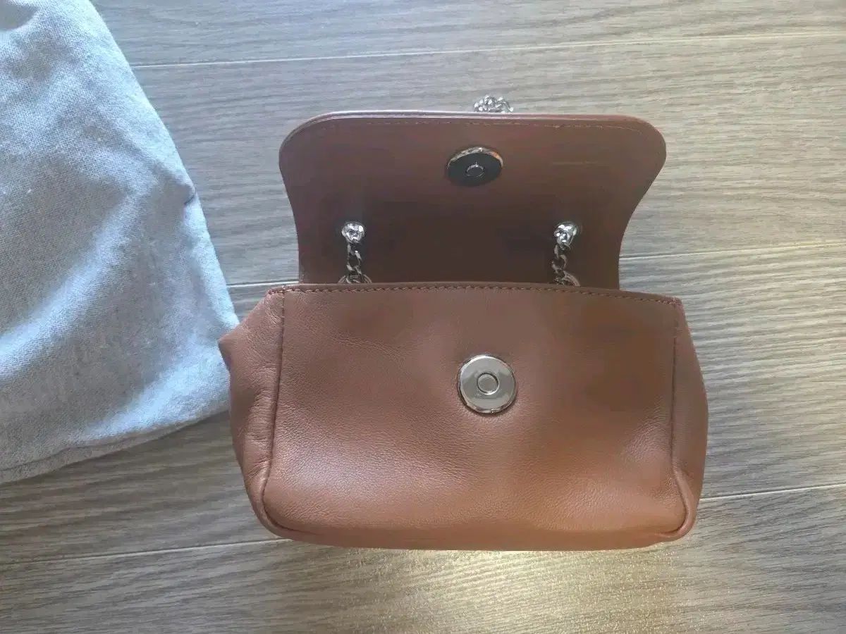 Vivienne Westwood ヴィヴィアン ウエストウッド ブラウン チェーン ミニバッグ DECORATOM_COM_BR