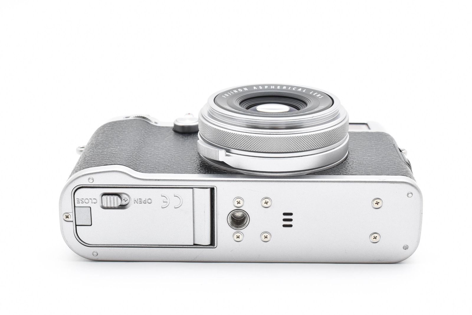 【シャッター9200回!】Fujifilm X100F シルバー おまけ付 楽天市場】X100F [シルバー] : 沙羅の木楽天市場店