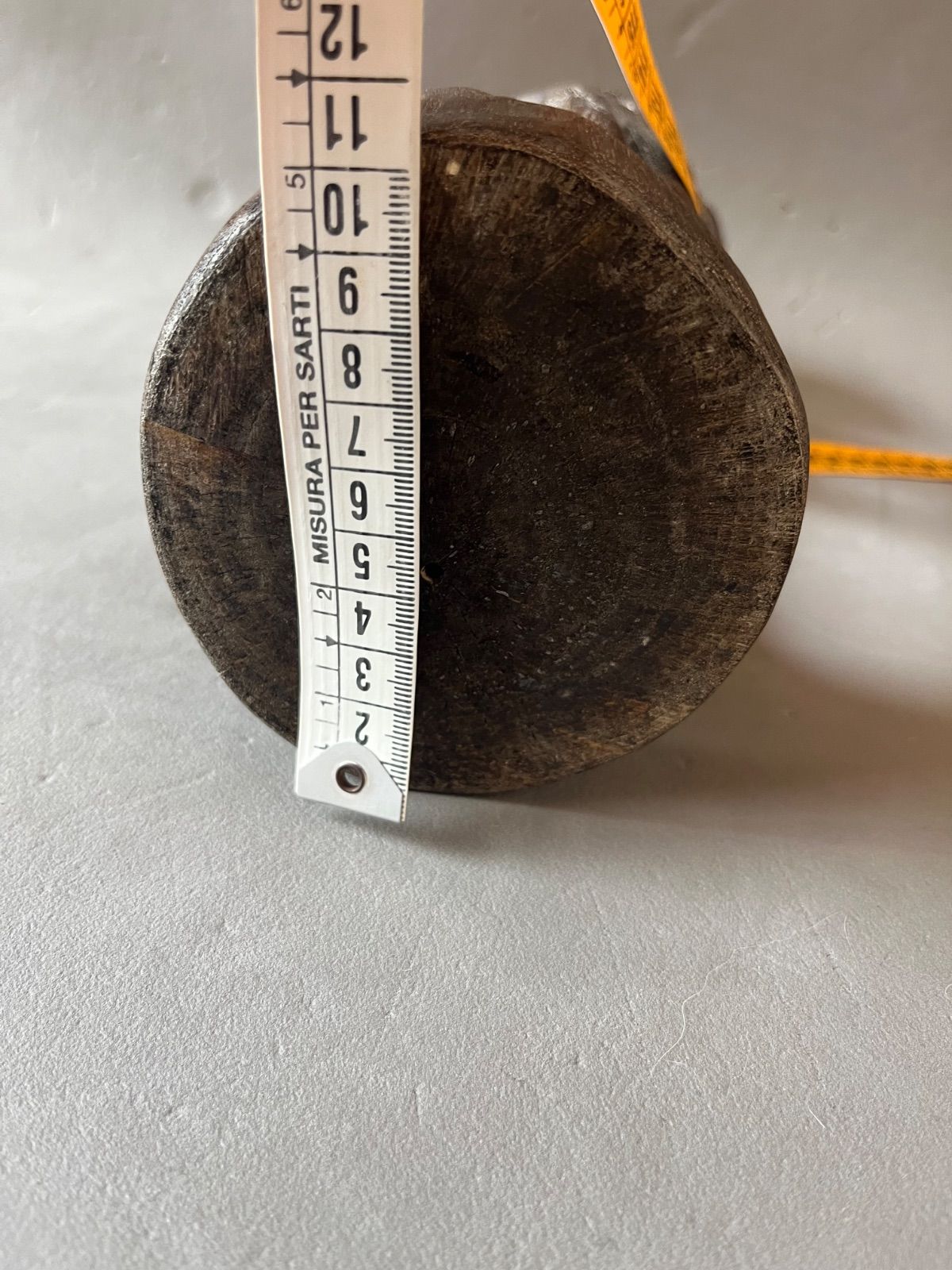 アフリカ 木彫り彫刻 人物モチーフ 民族人形 海外 オブジェ 2025