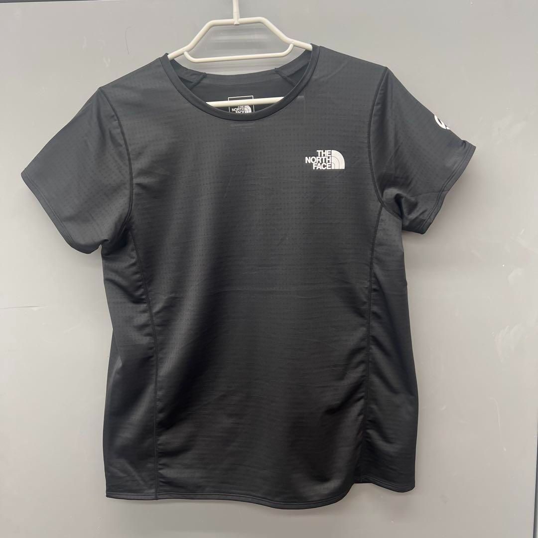 ク　J257ノースフェイス　ランニング　Tシャツ