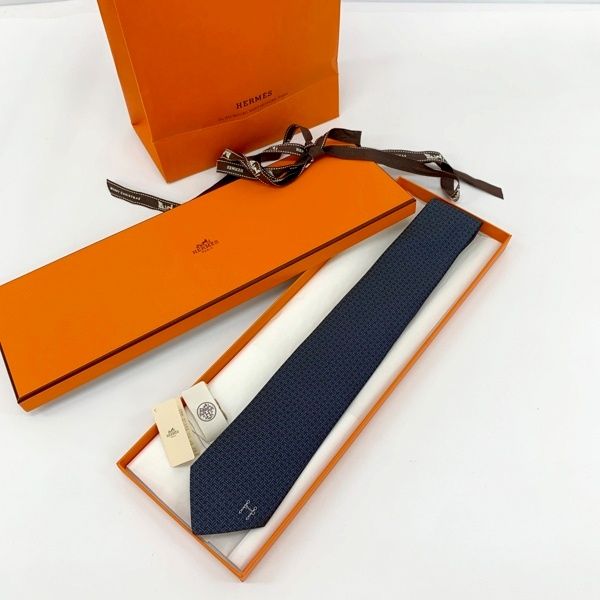 HERMES エルメス ネクタイ シルクタイ 7cm テール ドゥ H フランス製 総柄 き ビジネス 二次会 カジュアル メンズ ブルー系 服飾 DF16971