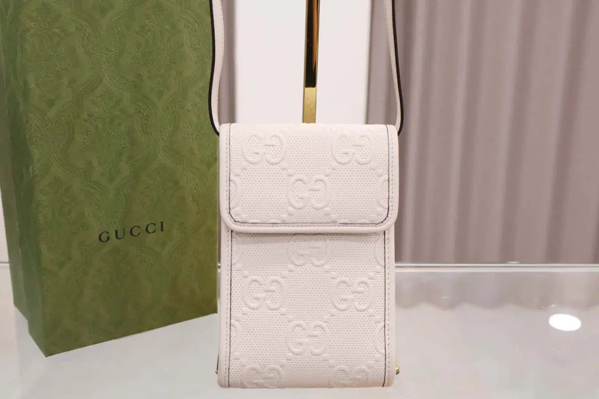 GUCCI(グッチ) GG エンボス加工 ミニ クロスバッグ 625571 GUCCI(グッチ) GG エンボス加工 ミニ クロスバッグ 625571