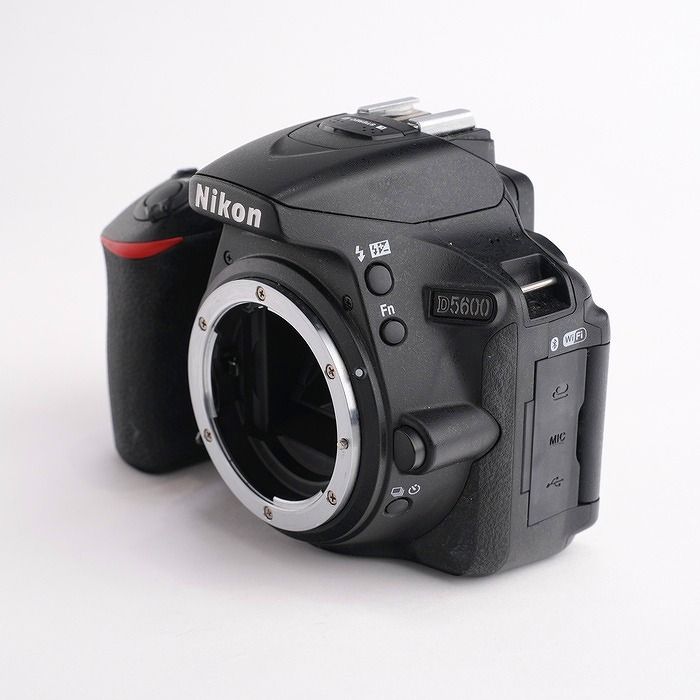 中古】(ニコン) Nikon D5600 ボディ - メルカリ