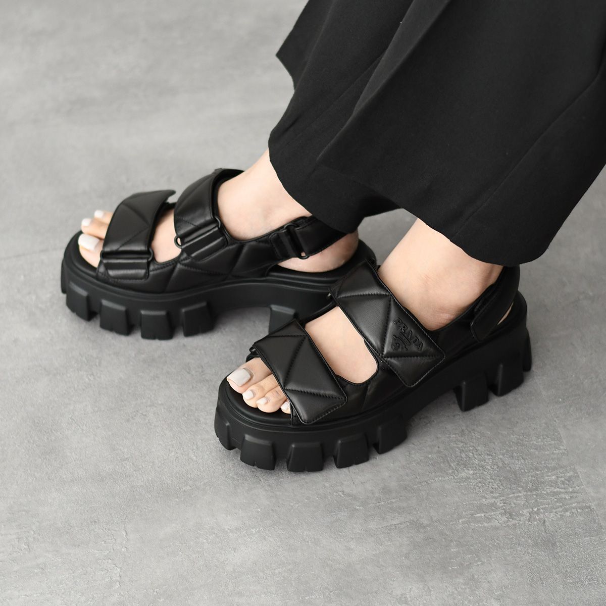 【美品】PRADA モノリスレザー サンダル 黒 PRADA プラダ レザーサンダル シューズ モノリス 1X439N 038