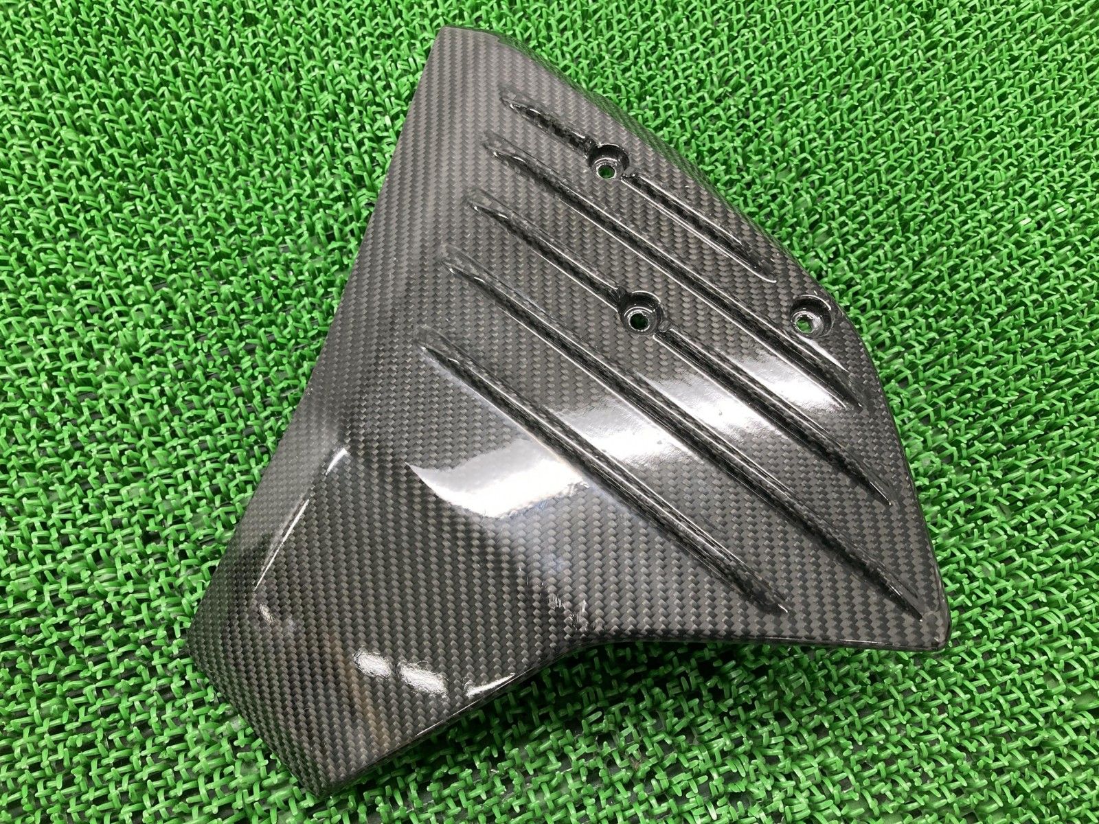 ディアベル1260ランボルギーニ ラジエターサイドカバー 右 4801C141AA ドゥカティ 純正 世界630台限定 カーボン 激レア 【中古】 39 ディアベル1260ランボルギーニ ラジエターサイドカバー 右 4801C141AA